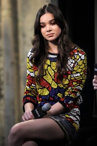 Hailee-Steinfeld-13-1.jpg