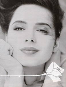 LancomeClarifianceAdCpUK0986b.thumb.jpg.557b275a74d9d5f7bf77ad8751977690.jpg
