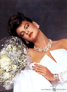 MadameDE1985Jan_Jewels4.thumb.jpg.0f349bb698f7a57fd2b4d3c506e2cd64.jpg