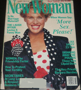 NewWomanUS0389coverHunterReno.thumb.jpg.ba36589efe4a66cded541baff4bce6a6.jpg