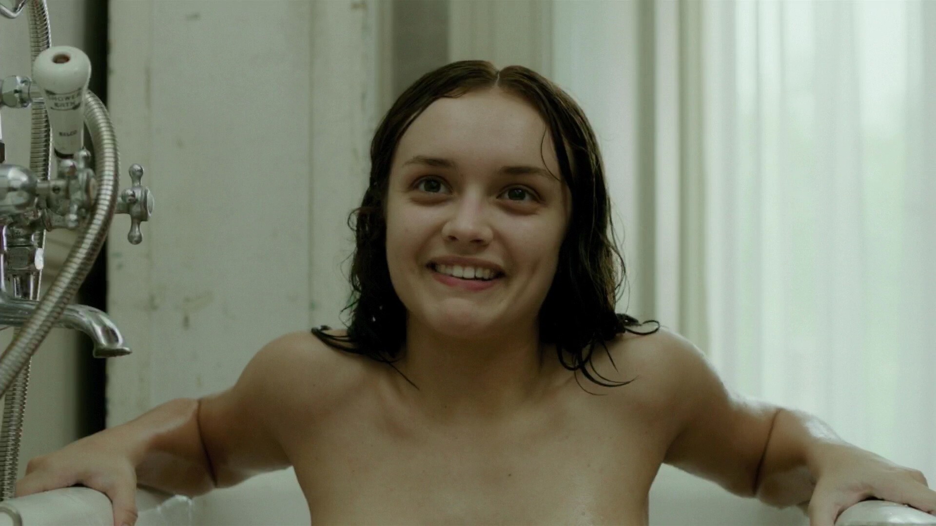 Olivia cooke gif