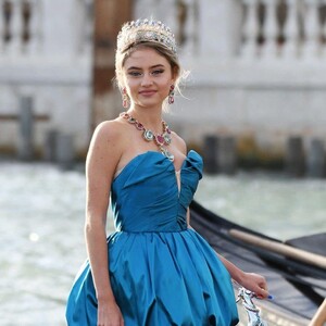 arianaadress__post_2021_12_28_20_12_74.jpg