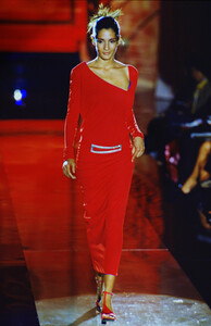 atelier-versace-fw-96-2.thumb.jpg.cd53301d8c511d10e8029abbf14c247c.jpg