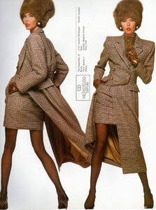bb_BrynjaSverrisdottir_1987_09_VALENTINO_HC_FW87_VOGUE_IT_DavidBailey_010.thumb.jpg.d1852f8c80d5f3b2b0b4647652f33fdc.jpg
