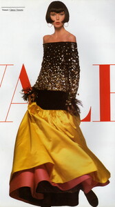 bb_BrynjaSverrisdottir_1987_09_VALENTINO_HC_FW87_VOGUE_IT_DavidBailey_140.thumb.jpg.61f507ccc4f36011c75be30c8b366ecd.jpg