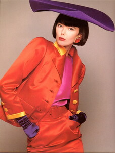 bb_BrynjaSverrisdottir_1987_09_YSL_HC_FW87_VOGUE_IT_DavidBailey_020.thumb.jpg.22078fa50a42d41e1bb54e399459f7ec.jpg
