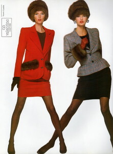 bb_BrynjaSverrisdottir_LindaEvangelista_1987_09_VALENTINO_HC_FW87_VOGUE_IT_DavidBailey_060.thumb.jpg.0e8a4e49bb97fc85de44d1a94ab044b9.jpg