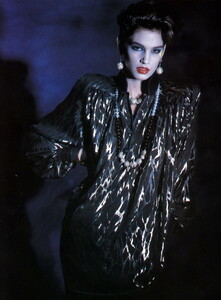 bb_CindyCrawford_1984_09_Valentino_HC_Vogue_IT_PatrickDemarchelier_060.thumb.jpg.4a4db04ae55d2e8d4996e4704710da1b.jpg