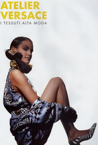 bb_ClaudiaMason_1991_03_VERSACE_HC_Tyen_140_SISAN.thumb.jpg.678f2cfd8461b0e8f23fb1c08d091e49.jpg