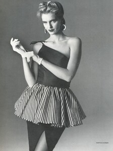 bb_DianneDeWitt_1983_01_VALENTINO_VO_IT_GianpaoloBarbieri_045.thumb.jpg.2c0a2b6027703c3a56be12d0b45a0d6f.jpg