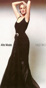 bb_DianneDewitt_1984_03_DIVINA_FEMMINA_VALENTINO_HC_HB_IT_JamesMoore_021_LUCCHINI.thumb.jpg.d0b35645bffb8d93b6b56e94ab5ab8dd.jpg