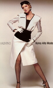 bb_DianneDewitt_1984_03_DIVINA_FEMMINA_VALENTINO_HC_HB_IT_JamesMoore_121_CLERICI_TESSUTO.thumb.jpg.96bb980b918669d7c14ee19d9b317ddf.jpg