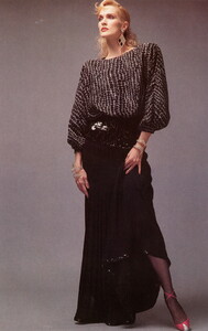 bb_DianneDewitt_1984_03_VALENTINO_HC_HB_IT_JamesMoore_090_SETARIUM.thumb.jpg.91267eca126f1873f405ab1e02873768.jpg
