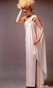 bb_DianneDewitt_1984_03_VALENTINO_HC_HB_IT_JamesMoore_130_SISAN.thumb.jpg.535846fb9c49a290b453c620c747190f.jpg