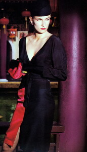 bb_FelicitasBoch_1982_12_SINGAPORE_FW82_GiampaoloBarbieri_044.thumb.jpg.399131eff3fd3f04570f07bce232d88d.jpg