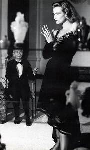 bb_FelicitasBoch_1982_12_SINGAPORE_FW82_GiampaoloBarbieri_063.thumb.jpg.037302939c83cd31048bedf045d81b93.jpg