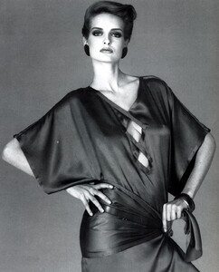 bb_Frauke_1984_04_SOPRANI_SS84_HB_IT_010.thumb.jpg.5d997dbc82f1c37c5105bbb3b1c0d84c.jpg