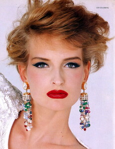 bb_Frauke_1984_04_VALENTINO_SS84_HB_IT_LesGoldberg_011.thumb.jpg.01094f8c04f6f9949a5f774da92c3de5.jpg
