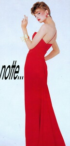 bb_Frauke_1984_04_VALENTINO_SS84_HB_IT_LesGoldberg_024.thumb.jpg.40450ff8b4d33f72e32b304b828bed0e.jpg
