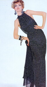 bb_Frauke_1984_04_VALENTINO_SS84_HB_IT_LesGoldberg_063.thumb.jpg.28f6708168f7fdb50f6f2793dc0ef988.jpg