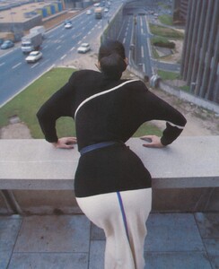 bb_ID_1978_08_THIERRY_MUGLER_FW78_VO_FR_HelmutNewton_010.thumb.jpg.bfb664938d2f2afb9edcad8348933ce4.jpg
