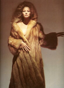 bb_ID_1978_09_GROSVENOR_FURS_HC_FW78_VOGUE_FR_RED_FOX_070.thumb.jpg.049f0eb671cbd8b65b7fca08029f25a6.jpg