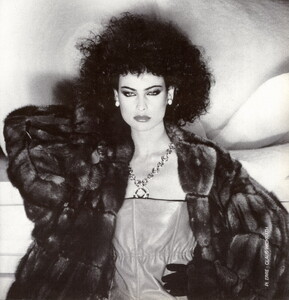 bb_ID_1981_10_CARLO_TIVIOLI_FW81__Vogue_IT_022.thumb.jpg.0eb2522e6005264784b23f703042ac72.jpg