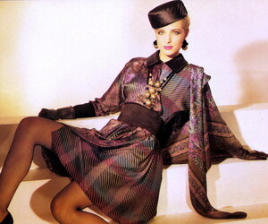 bb_ID_1982_09_BAROCCO_HC_FW82_VOGUE_IT_DavidBailey_030.thumb.jpg.a2f811f6554fa8ada30caf7935fae617.jpg