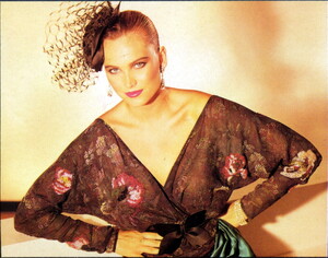 bb_ID_1982_09_BAROCCO_HC_FW82_VOGUE_IT_DavidBailey_110.thumb.jpg.1ac1cb37ba869ba62628d8430ec45dc6.jpg