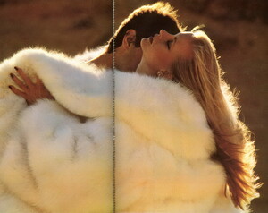 bb_ID_1982_10_FURS_Vogue_FR_213.thumb.jpg.ec82126f5435fb0bc3e7e8fda3e98a0b.jpg