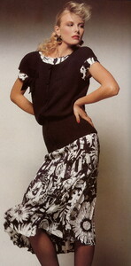 bb_ID_1984_03_DIVINA_FEMMINA_VALENTINO_HC_HB_IT_JamesMoore_071_LUCCHINI.thumb.jpg.0001d75783b533ab27227af0fc1b7bb6.jpg