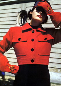 bb_ID_1984_09_YSL_HC_Ad_Vogue_IT_HelmutNewton_020.thumb.jpg.b91ea8b1cb761e465ad20276f1e4e399.jpg