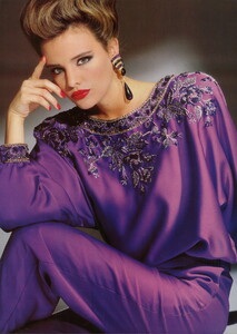 bb_ID_1985_09_COLORI_DENSI_DI_SEDUZIONE_VALENTINO_HC_FW85_HB_IT_Glaviano_030.thumb.jpg.592849a1be66fc809eb88e2b2f081b28.jpg