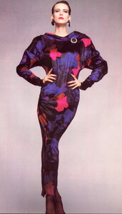 bb_ID_1985_09_KRIZIA_HC_FW85_HB_IT_NestiMendoza_040.thumb.jpg.c62c5d801d98efd0f5ebb4c99857f2bb.jpg