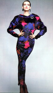 bb_ID_1985_09_KRIZIA_HC_FW85_HB_IT_NestiMendoza_041.thumb.jpg.bef9d1b8fa3cf8ff8a76cfb2c4c4fd24.jpg