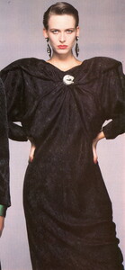 bb_ID_1985_09_KRIZIA_HC_FW85_HB_IT_NestiMendoza_060.thumb.jpg.2247209b94334d7e41d7d1f688b4b81b.jpg