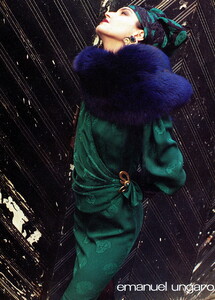 bb_ID_1985_09_UNGARO_HC_FW85_VOGUE_IT_DavidSeidner_030.thumb.jpg.2f026db894e20d13d59441e77342f7aa.jpg