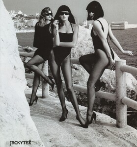 bb_ID_1986_02_VERSACE_SS86_VO_IT_HelmutNewton_040.thumb.jpg.5b2c7648f5cc8a07e0330488891435b8.jpg