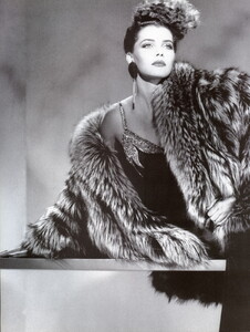 bb_ID_1986_09_CHIAVARELLI_FURS_FW86_VOGUE_IT_SPECIALE_AlbertaTiburzi_020.thumb.jpg.c5da3d861ff77b1df26d44f89fd6e52b.jpg