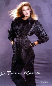 bb_ID_1986_09_ROSSETTI_FURS_FW86_VOGUE_IT_SPECIALE_AlbertaTiburzi_010.thumb.jpg.787591de59b050a5ec1322dccfe64659.jpg