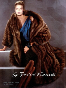 bb_ID_1986_09_ROSSETTI_FURS_FW86_VOGUE_IT_SPECIALE_AlbertaTiburzi_020.thumb.jpg.1af2a2677c5ac995a7928bcb36d400d3.jpg