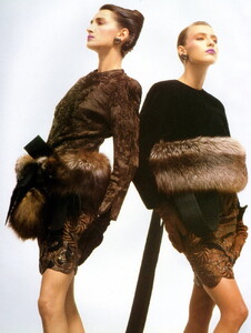 bb_ID_1987_09_FERRE_HC_FW87_VOGUE_IT_HerbRitts_040.thumb.jpg.e920efacdbeb42ca585c0fbb37bcf1f7.jpg