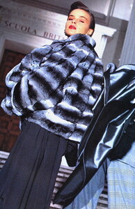 bb_ID_1988_09_FERRE_HC_VOGUE_IT_020.thumb.jpg.120de979bf96d3ecb405c05eb19c61b6.jpg