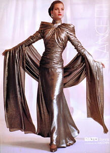 bb_ID_1988_09_LANCETTI_HC_VOGUE_IT_010.thumb.jpg.7928038aa1e8b9fd4c5b2c185840545d.jpg