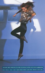 bb_ID_1990_12_OR_SERIE_HC_FW90_JOYCE_PepeBotella_040.thumb.jpg.54ff309b70c1b67cec049664386208ee.jpg