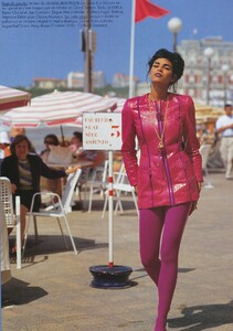 bb_ID_1991_08_BIARRITZ_FW91_HB_FR_030.thumb.jpg.a73f28bd7414a6c1e6815d0812631ff4.jpg