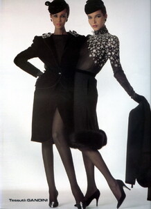 bb_Iman_1983_09_VALENTINO_HC_FW83_VOGUE_IT_BarryMcKinley_060.thumb.jpg.e26a12aca2d125a0ee6e52a782b83c45.jpg