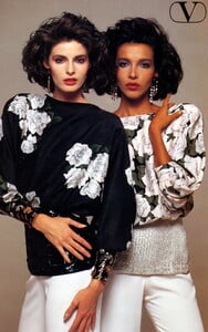 bb_JoanSeverance_1984_03_VALENTINO_HC_VOGUE_IT_RenatoGrignaschi_060.thumb.jpg.0d59fb91aae5fb05d11f8f3b9c8d9330.jpg