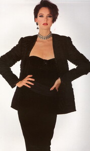 bb_JulieWolfe_1984_09_LANCETTI_HC_ED_FW84_HB_IT_LesGoldberg_011.thumb.jpg.2d66654ba1498e8e93ffa7482f98cc0e.jpg