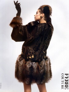 bb_MarieLindfors_1987_09_FERRE_HC_FW87_VOGUE_IT_HerbRitts_050.thumb.jpg.f1fa83fb548b37beca2194a8704bbbb0.jpg